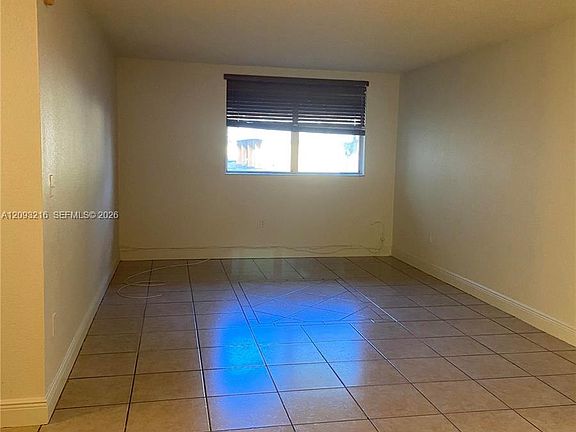 2nd image of 666 W 81st St APT 127