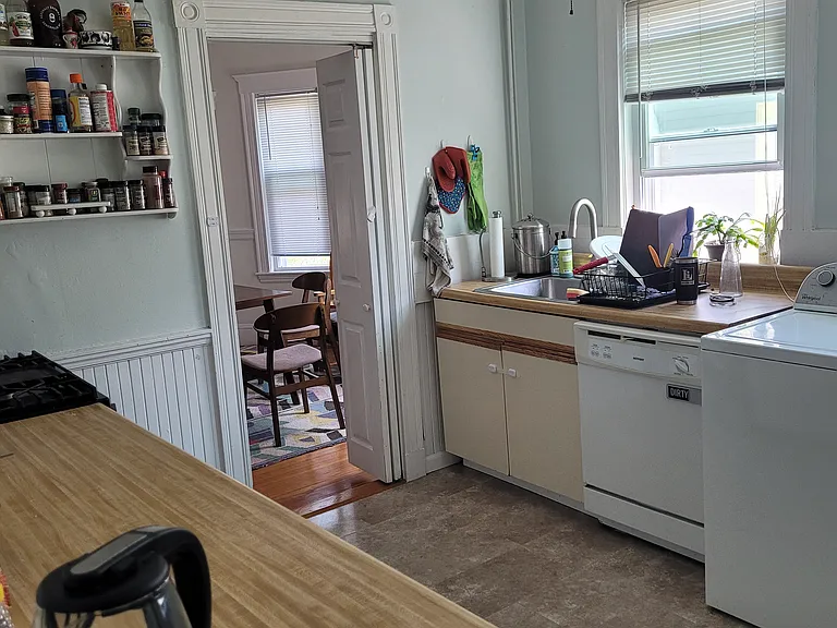 26 Hall St #2 — Photo 6