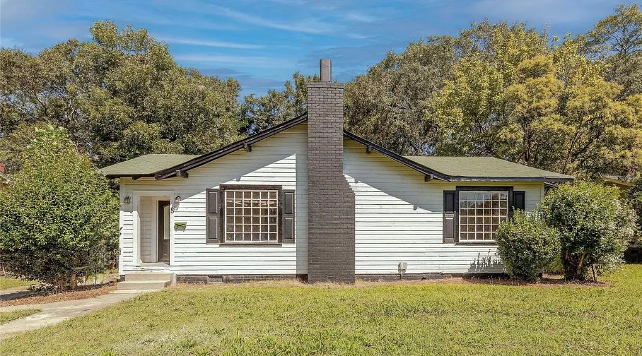 3 bed, 1353 sqft, $1,500 — Photo 1