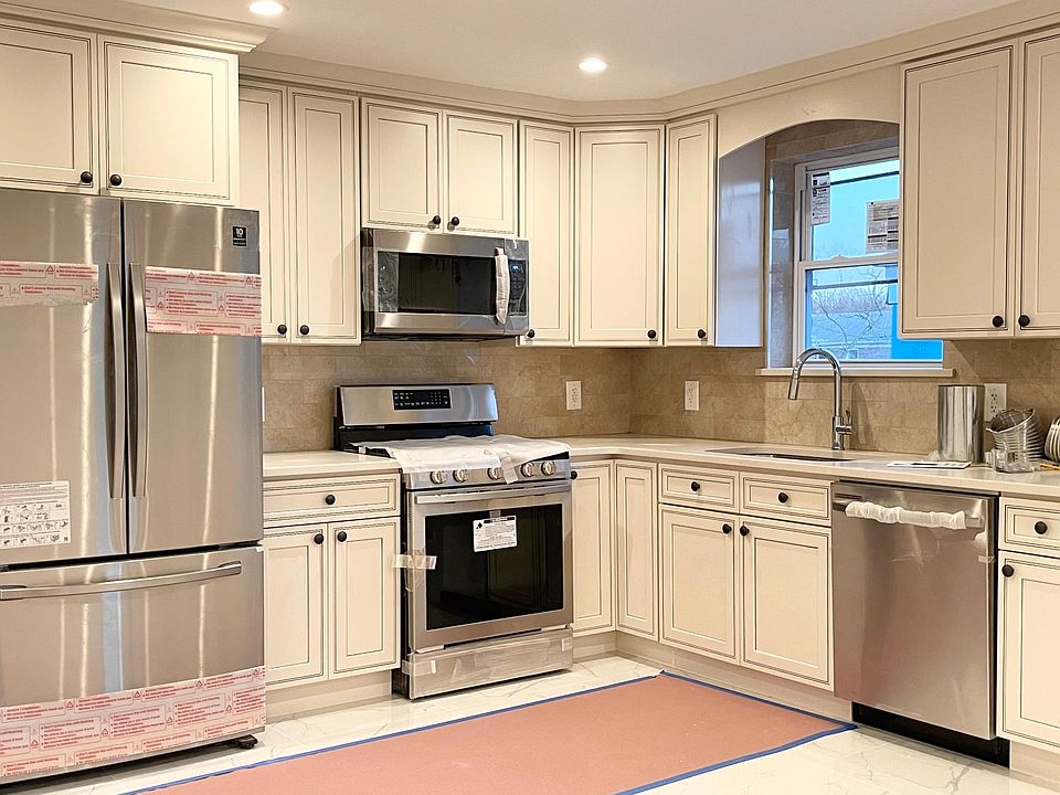 1st image of 5822 229th St #2F