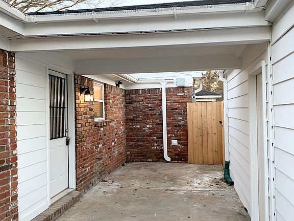 3rd image of 8525 Booneville Dr