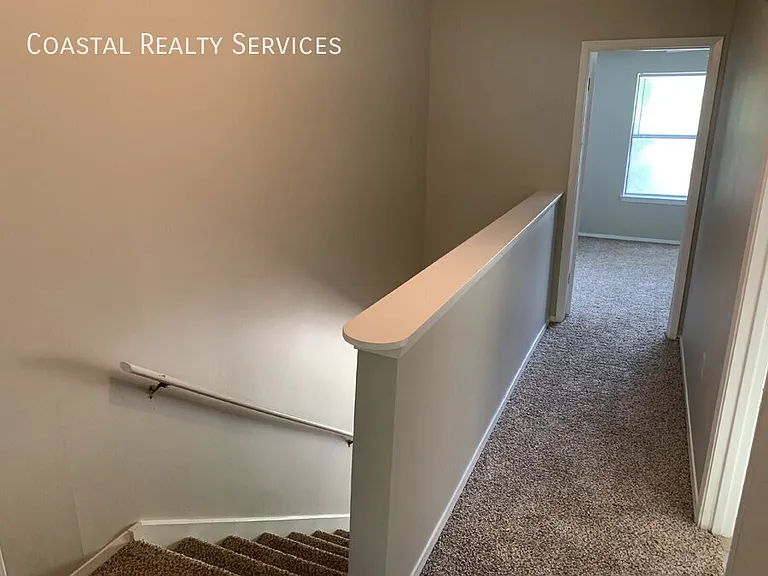11 Poulton Dr NW #B — Photo 7