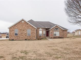 12933 Viney Grove Rd, Prairie Grove, AR 72753