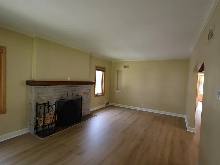 6028 N Lydell Ave — Photo 6
