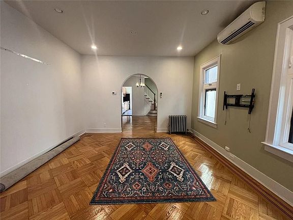 5th image of 7714 10th Ave