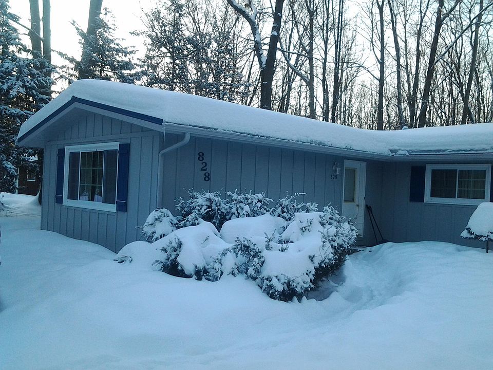 1st image of 828 E Oakridge Ct #828