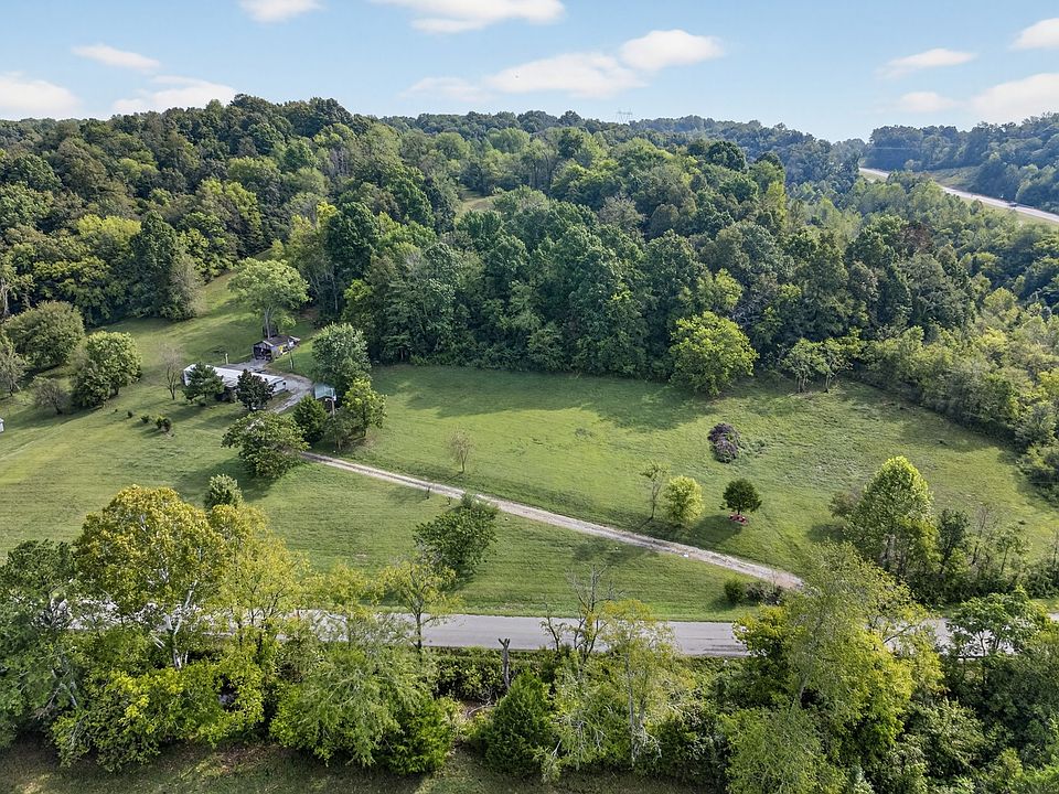 1st image of 3890 Robinson Rd