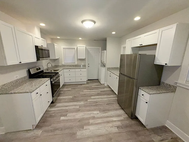 5209 W Lake St — Photo 4