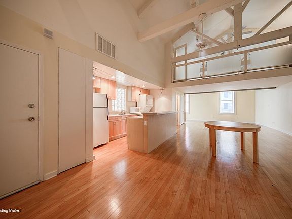 2nd image of 223 S Hancock St APT A