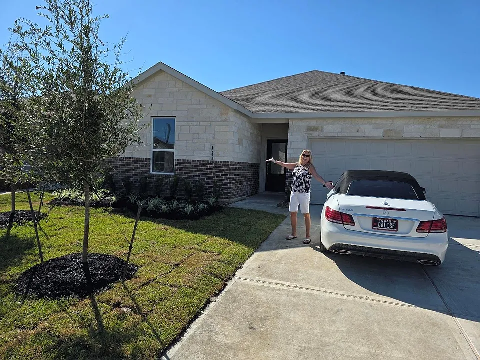 1743 Magnolia Jade Ct