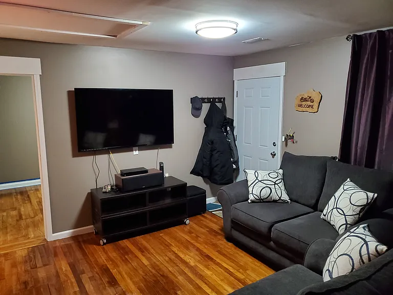 700 Iroquois Trl — Photo 5