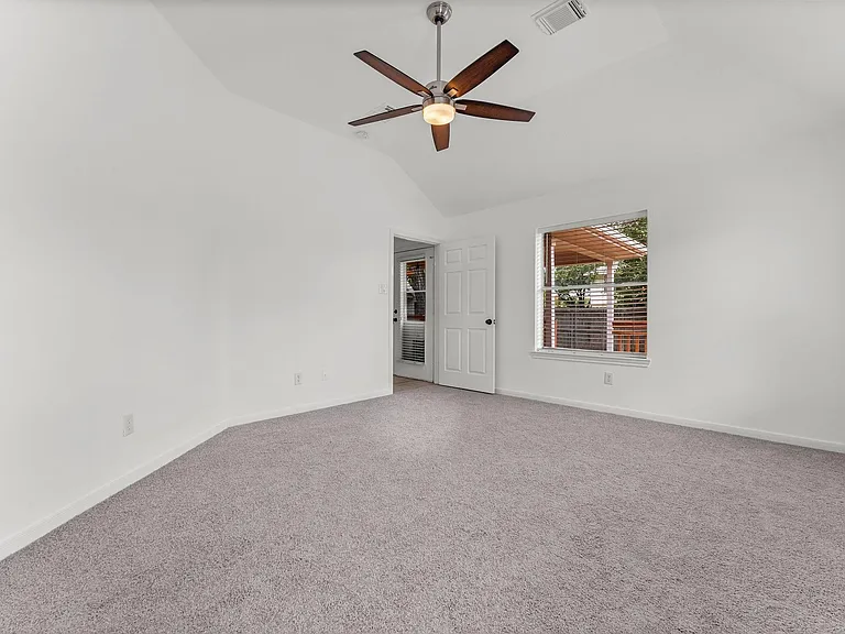 351 Fantasy Ln — Photo 16