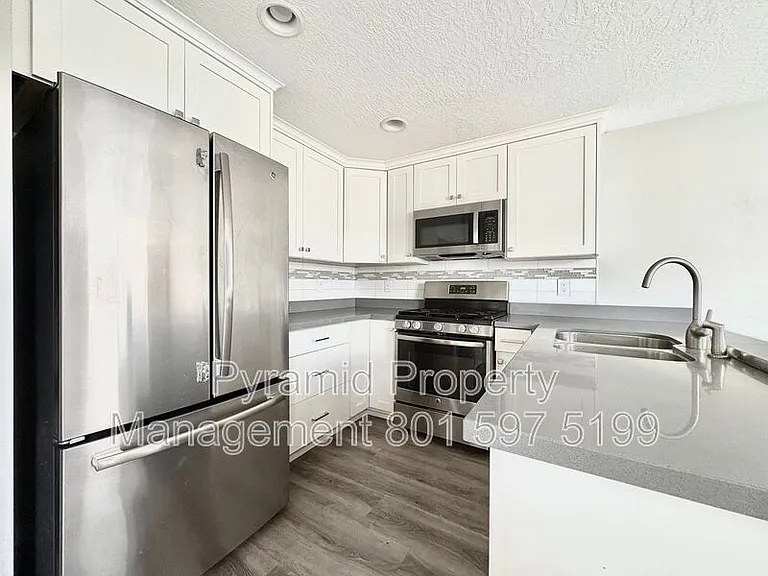 1265 E 5600 S — Photo 3
