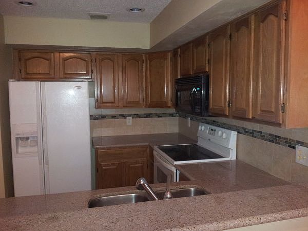 1st image of 7148 Sportsmans Dr