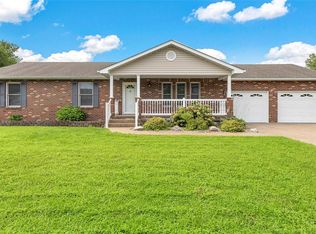 34 Pebblestone Ct, Troy, MO 63379