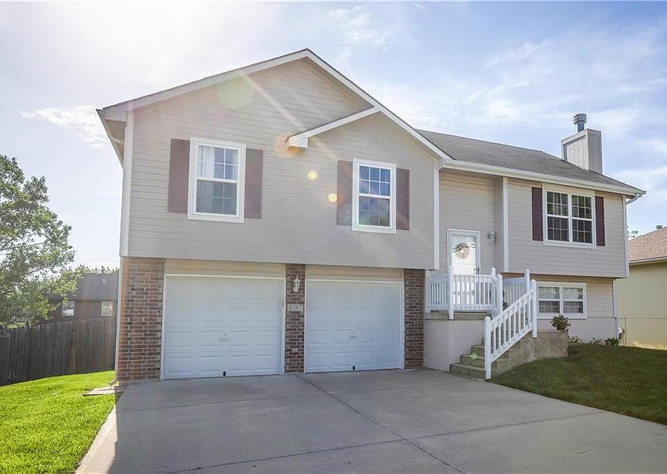 1st image of 807 Foxtail Dr