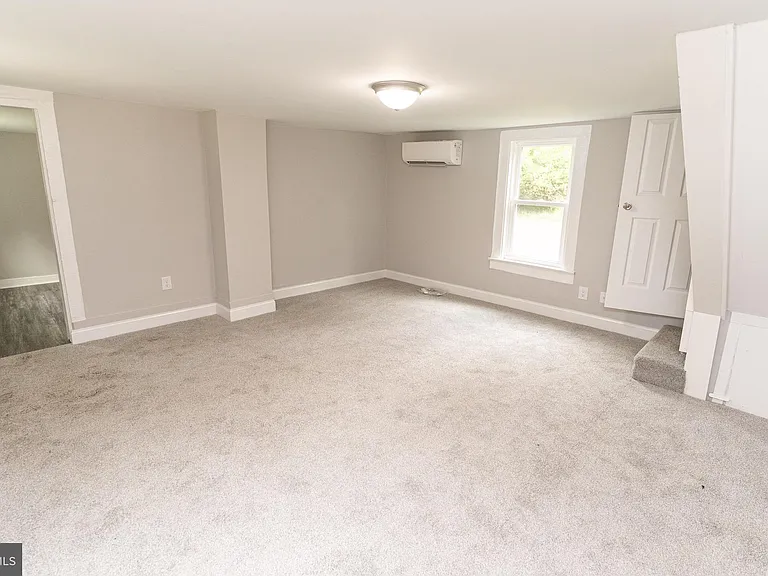119 Davis Ln — Photo 10