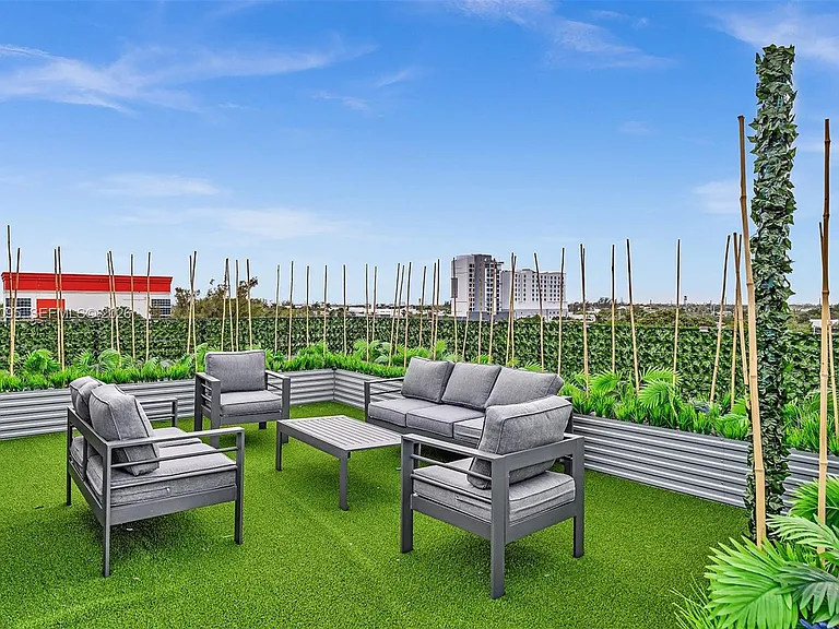 2100 Miami Rd #202 — Photo 34