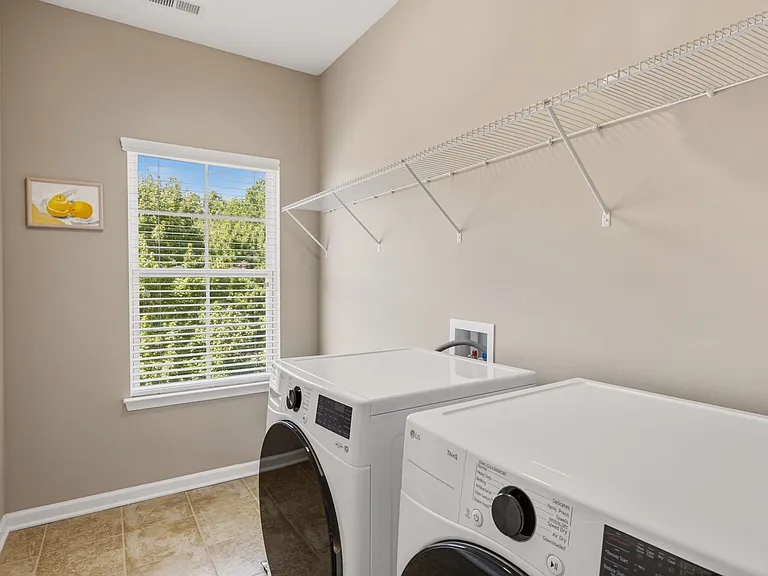167 Alexandria Dr — Photo 37