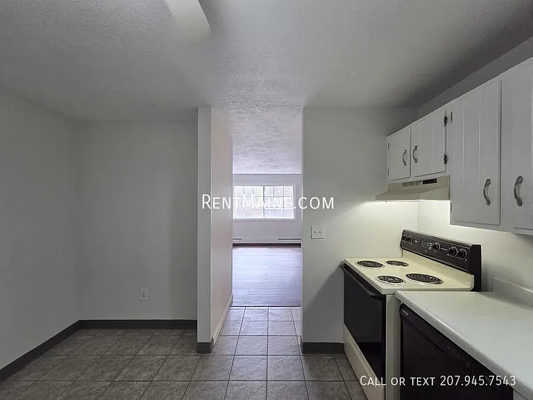 10 Tall Pines Dr #13 — Photo 5
