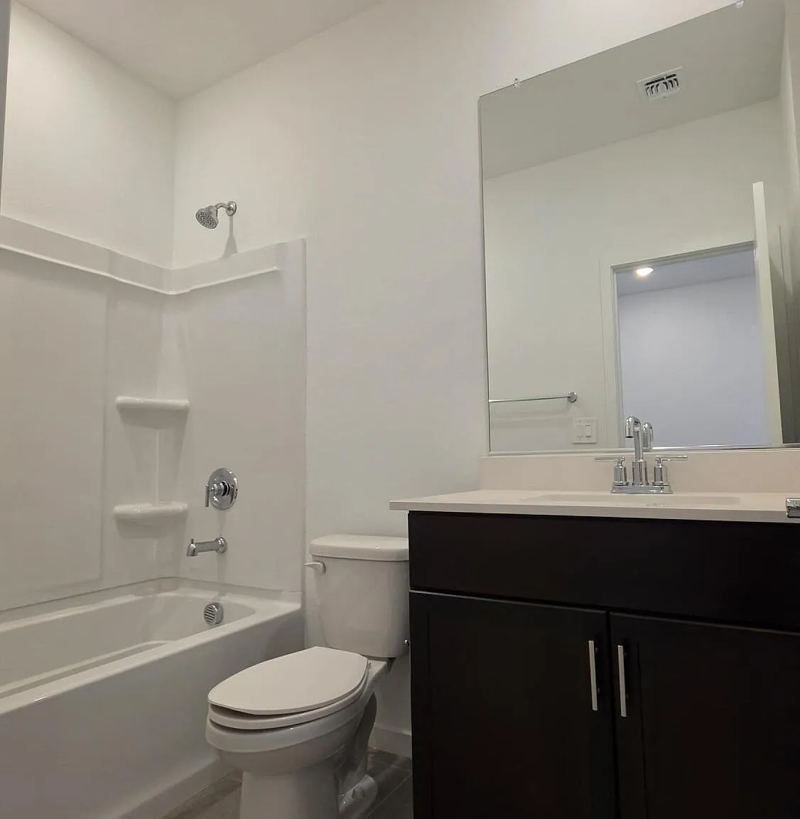 3 bed, 2.0 bath, 1568 sqft, $1,695 — Photo 4