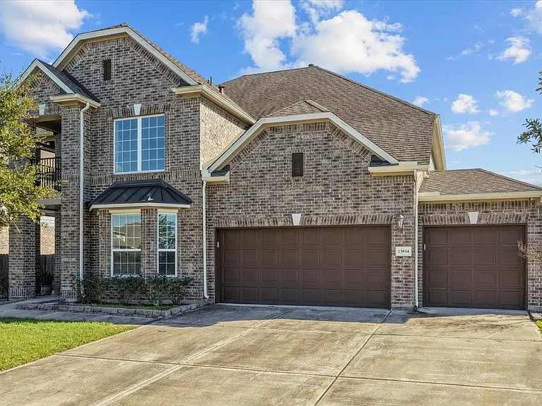 13814 Russell Ct — Photo 1