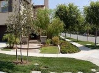 32 Secret Gdn, Irvine, CA 92620