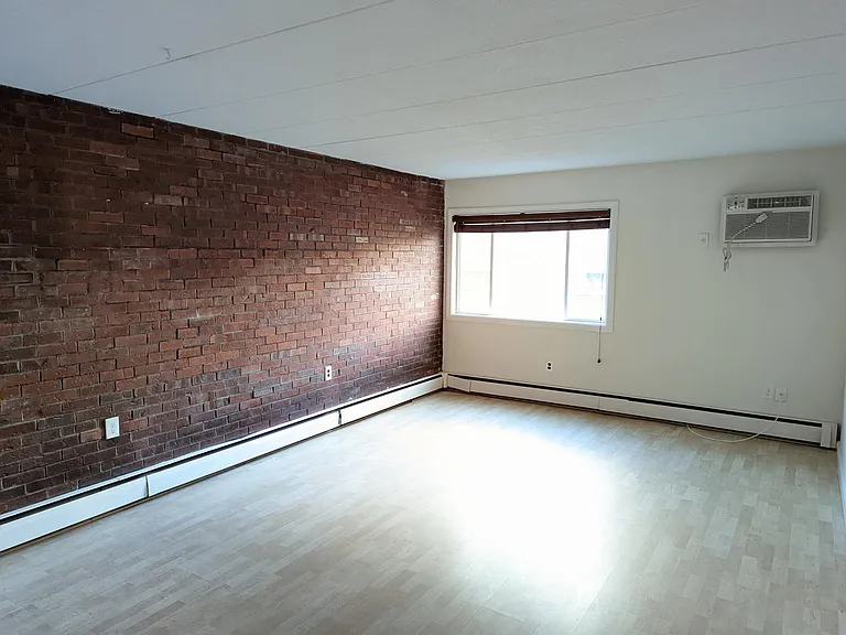 28 Lee St #2 — Photo 4