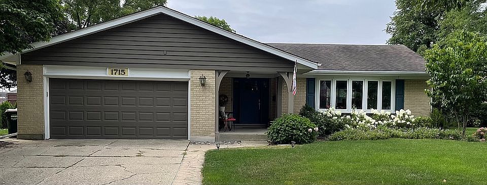 1st image of 1715 E Avon Ln