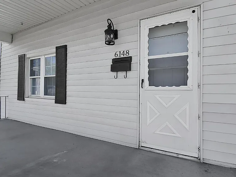 6148 Cedar Ave — Photo 2