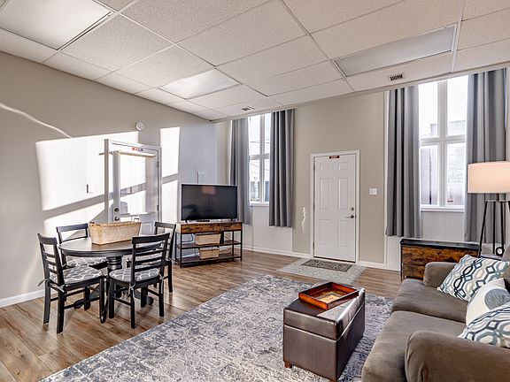 3rd image of 306 Main St Unit A