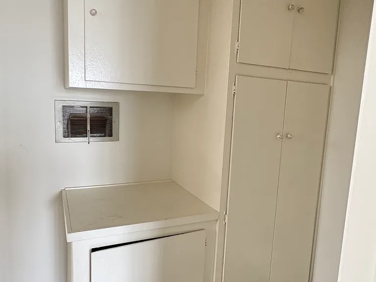 16941 Green Ln #8 — Photo 7