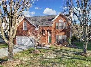 6908 Neuhoff Ln, Charlotte, NC 28269