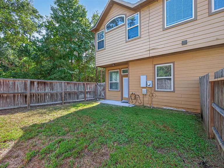 137 Cheswood Manor Dr — Photo 24