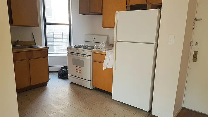 Rented by B.H. TAL Real Estate | media 14