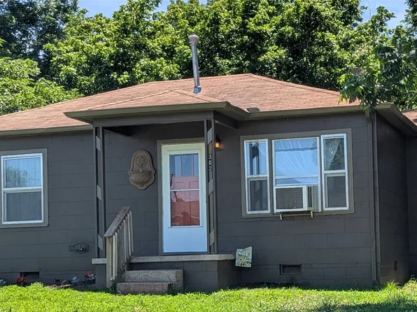 302 W 39th St S, Sand Springs, OK 74063