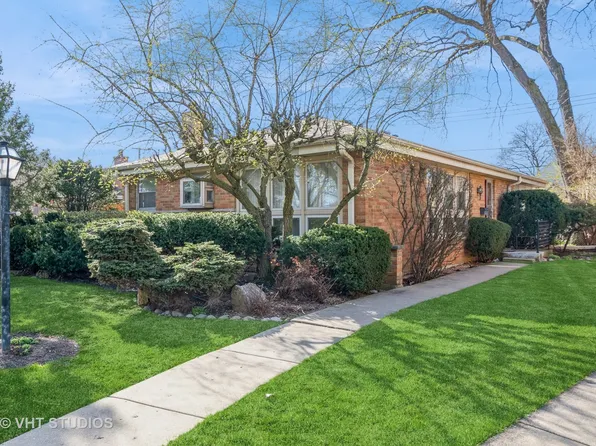 4443 Church St, Skokie, IL 60076