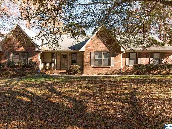3rd image of 13448 SE Shelly Dr