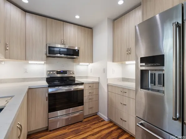 1131 Wainiha St APT B, Honolulu, HI 96825
