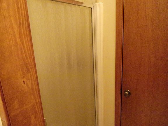 5th image of 281/285 Shrinewood Dr