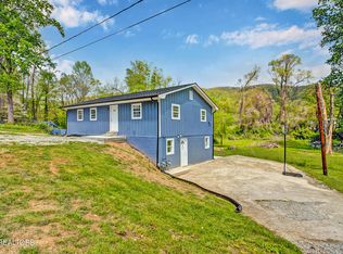 207 Morning Dr, Harriman, TN 37748