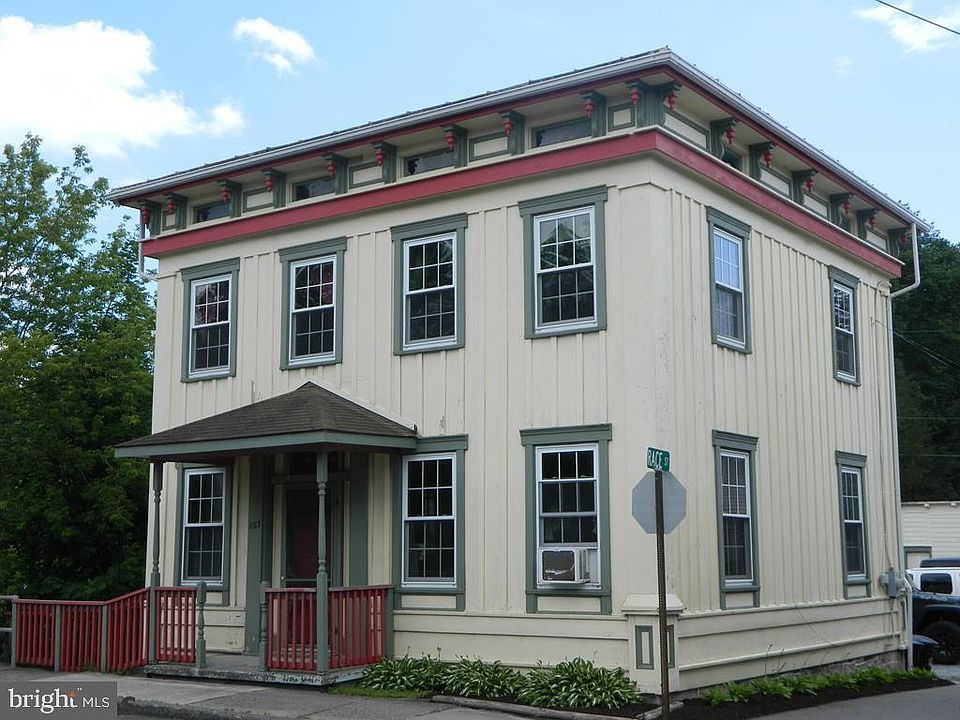 133 E Main St, Millheim, PA 16854 Zillow
