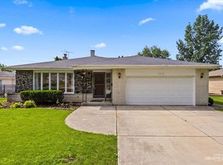 1517 71st St, Darien, IL