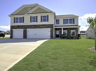 453 Graypointe Dr, Greer, SC 29650