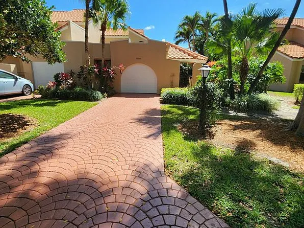 22592 Meridiana Dr, Boca Raton, FL 33433