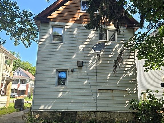 5th image of 1869 Cleveland Ave