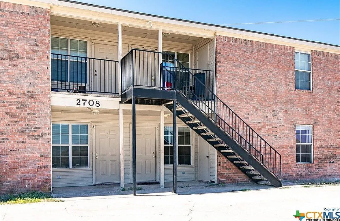 2708 Garland Dr — Photo 1