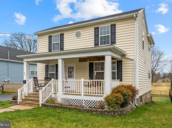 845 Jefferson Ave, Charles Town, WV 25414