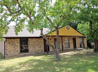 1925 Pine Tree Dr #A, Bryan, TX 77802