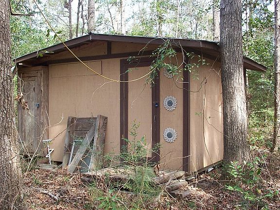 3rd image of 305 Friar Tuck Drive North